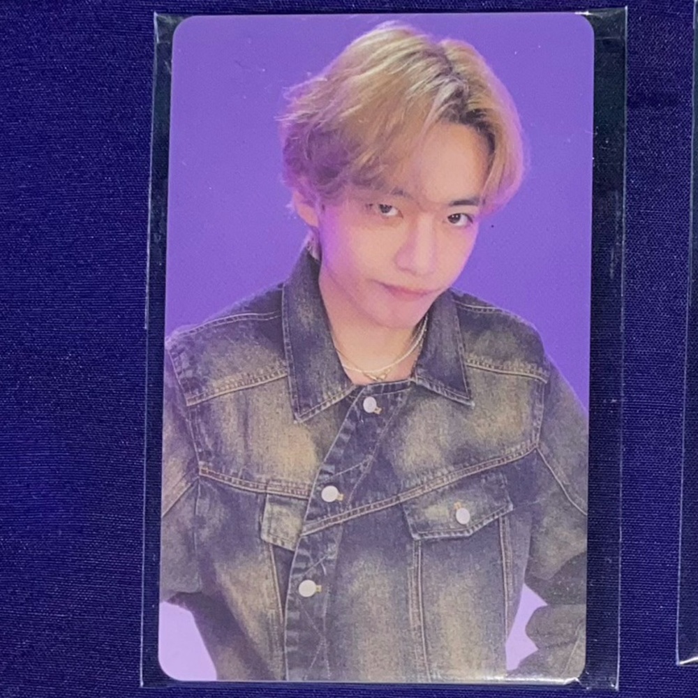 OFFICIAL BTS Taehyung Weverse global pvc photocard Layover album photocard